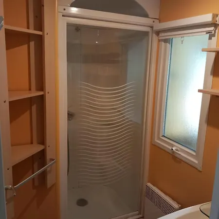 אתר קמפינג Mobil-home Riviera Vaudreuille
